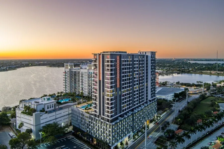 Luminaire West Palm Beach, West Palm Beach, image 15 of 32