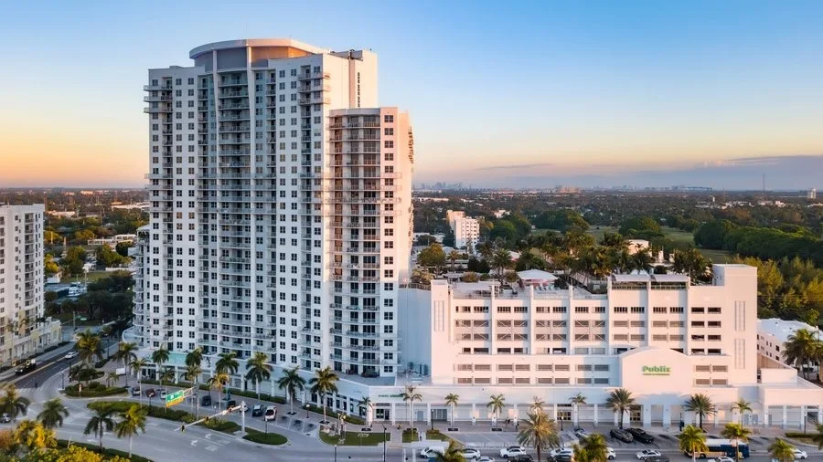 CIRC Residences Hollywood, Hollywood Beach, image 3 of 7