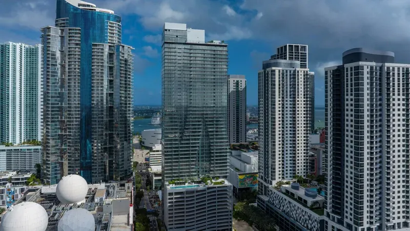 Miami World Tower at Worldcenter, Miami, image 15 of 17