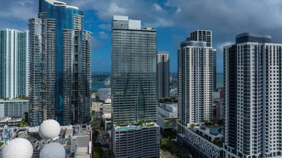 Miami World Tower at Worldcenter, Miami, image 16 of 17