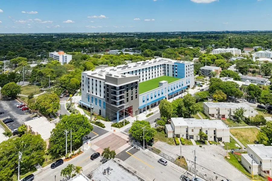 Residences at SoMi Parc, Miami, image 7 of 7